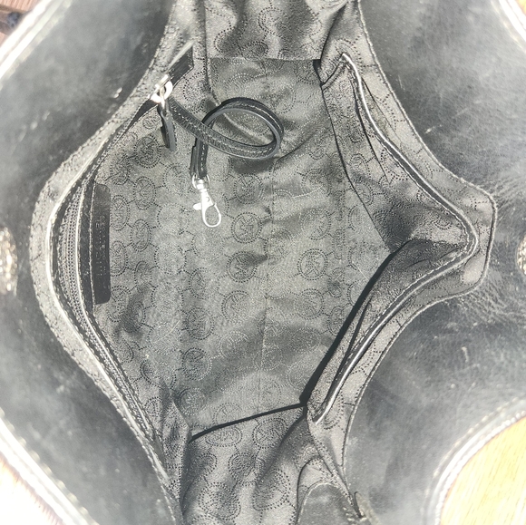 Michael Kors Hamilton bag with Lock and Key - Picture 4 of 7